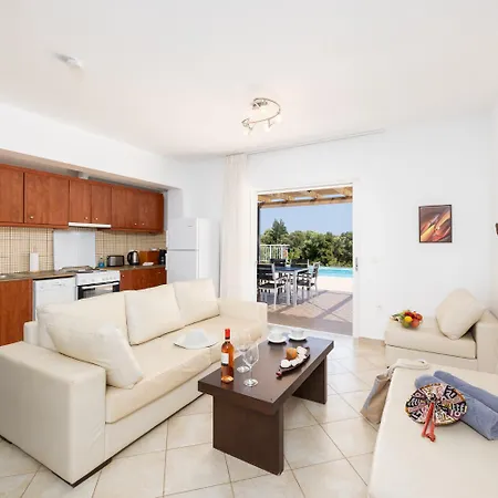 Cherry Villa Plateies